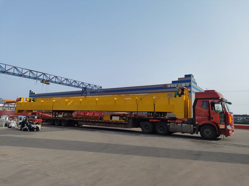 通用橋式起重機(jī)  QD32/5t—25.5m  制作完成，發(fā)往河南洛陽交付客戶使用