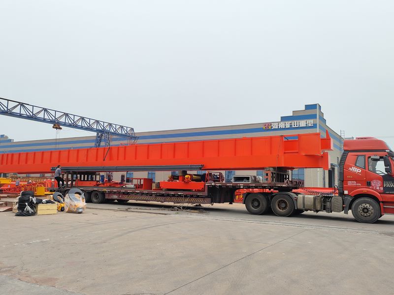 通用橋式起重機(jī) QDXX32/5t—27.7m 制作完成，發(fā)往陜西省銅川市交付客戶使用。